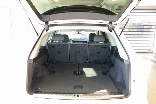 new 2025 Audi Q7 car, priced at $71,637