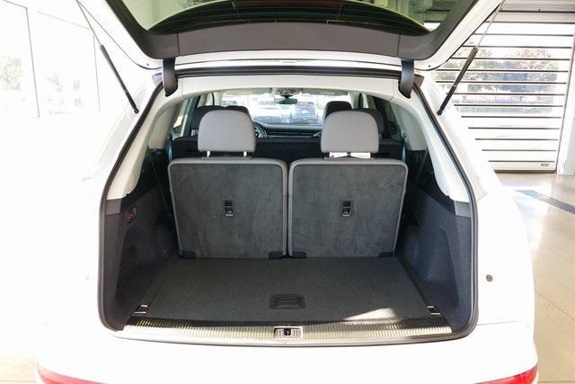 new 2025 Audi Q7 car, priced at $71,637