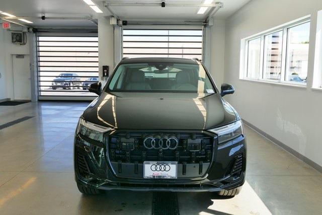 new 2025 Audi Q7 car, priced at $77,695