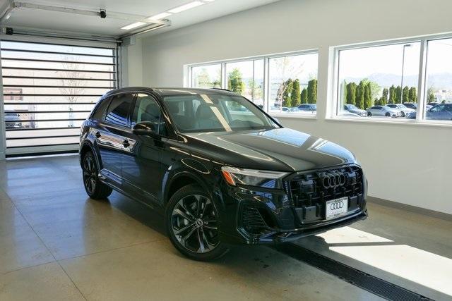 new 2025 Audi Q7 car, priced at $77,695