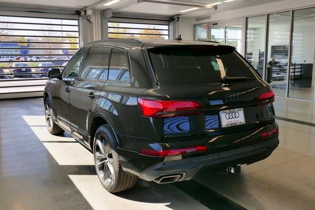 new 2025 Audi Q7 car, priced at $77,695
