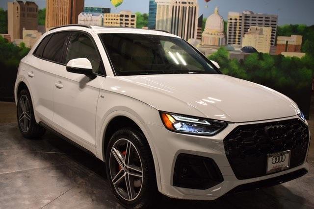 new 2025 Audi Q5 car, priced at $69,385