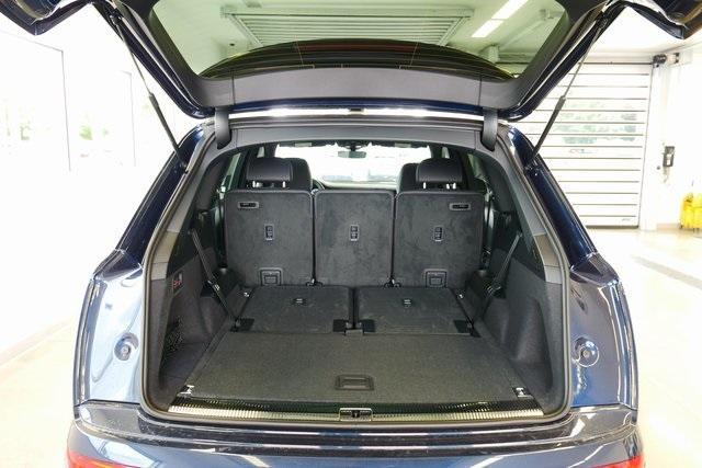 new 2025 Audi Q7 car, priced at $75,305