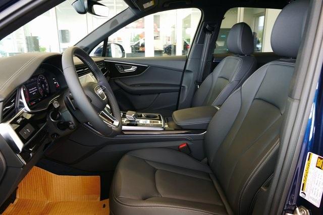 new 2025 Audi Q7 car, priced at $75,305