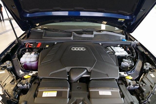 new 2025 Audi Q7 car, priced at $75,305