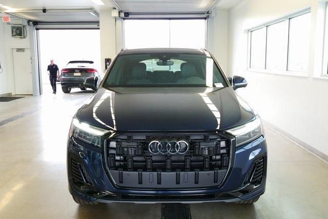 new 2025 Audi Q7 car, priced at $75,305