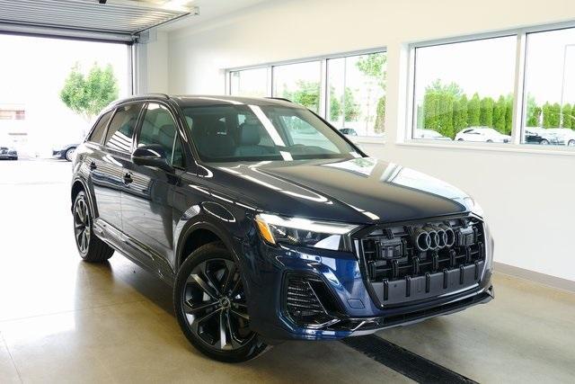 new 2025 Audi Q7 car, priced at $75,305