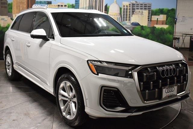 new 2025 Audi Q7 car, priced at $75,890