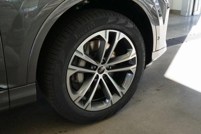 new 2026 Audi Q7 car, priced at $67,390