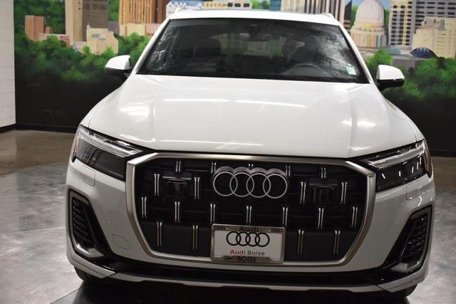 new 2025 Audi Q7 car, priced at $76,800