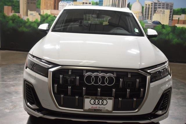 new 2025 Audi Q7 car, priced at $76,800