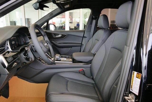 new 2025 Audi Q7 car, priced at $77,750