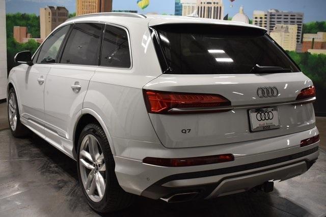 new 2025 Audi Q7 car, priced at $82,800