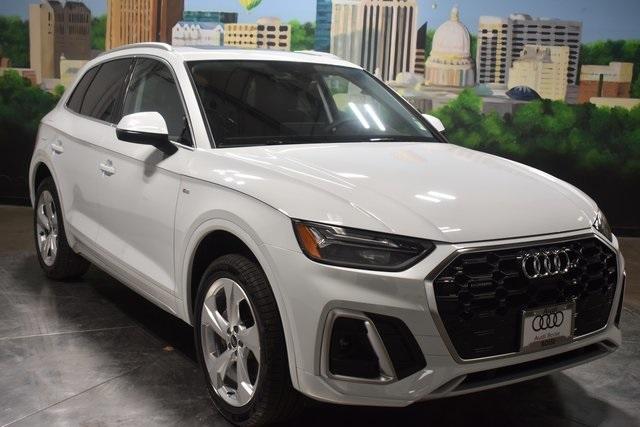 new 2025 Audi Q5 car, priced at $58,085