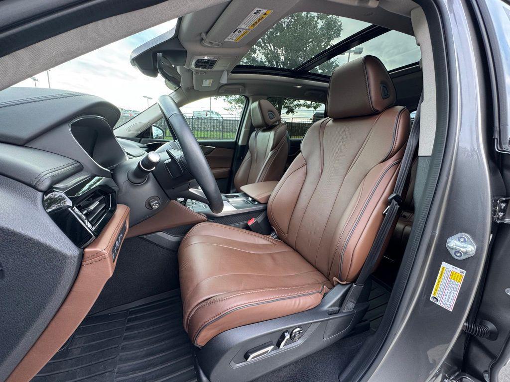 used 2023 Acura MDX car, priced at $46,963