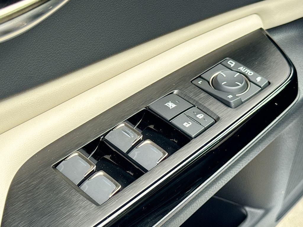 new 2025 Lexus ES 350 car, priced at $52,547