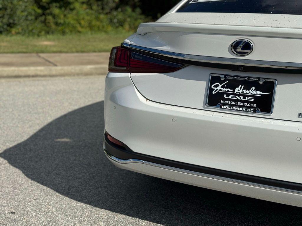 used 2020 Lexus ES 300h car, priced at $35,662