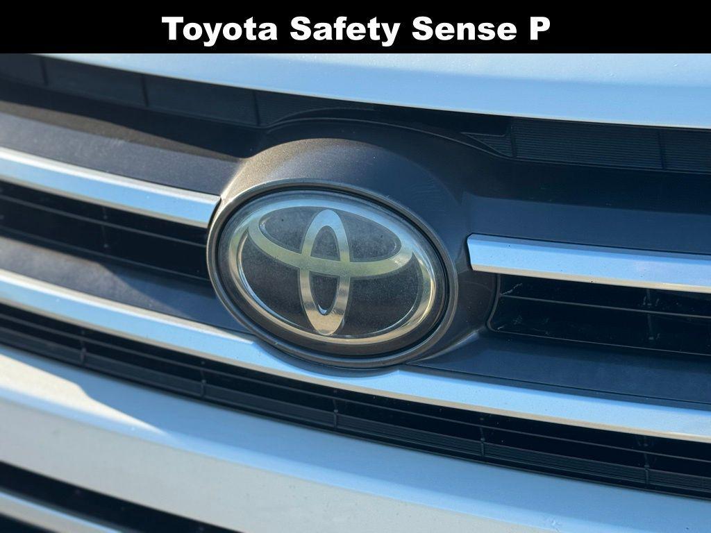 used 2018 Toyota Highlander car, priced at $21,963