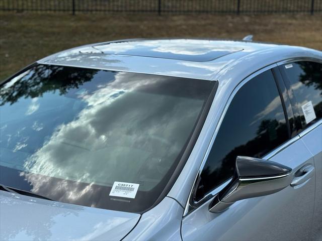 new 2025 Lexus ES 350 car, priced at $50,576