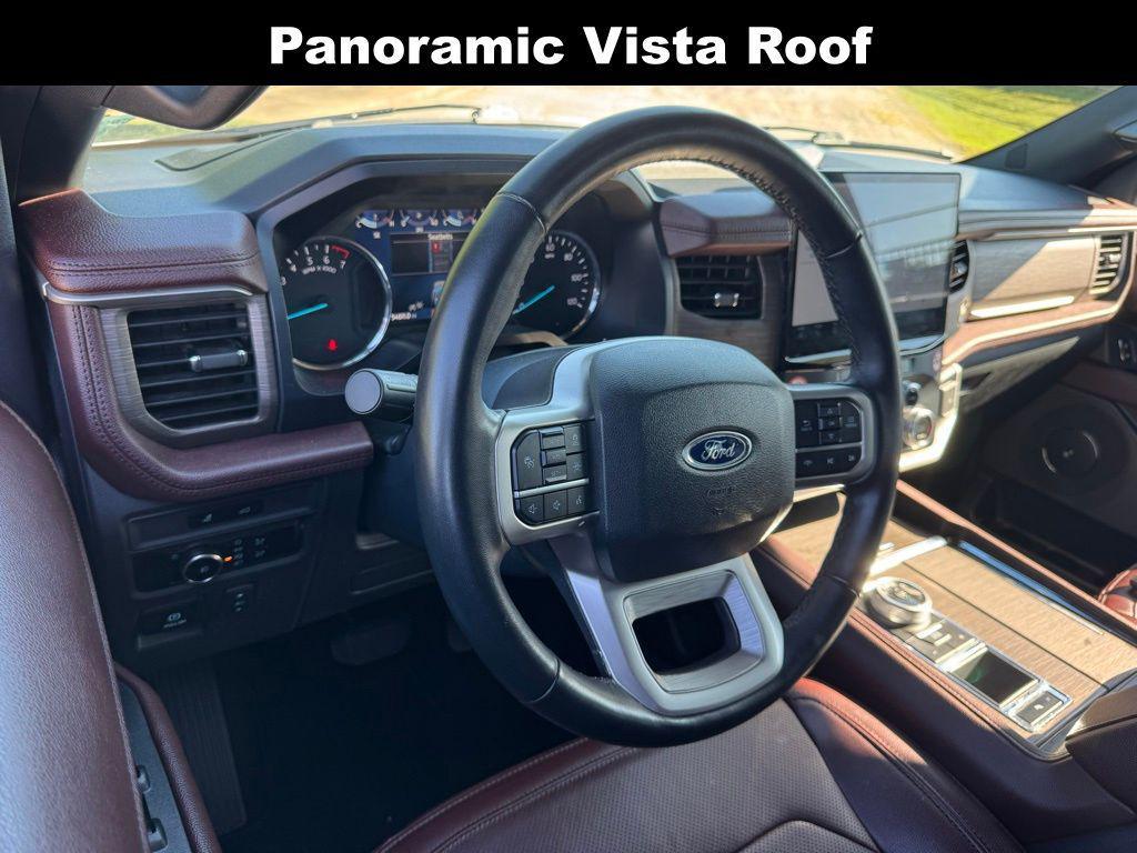 used 2024 Ford Expedition car, priced at $45,643