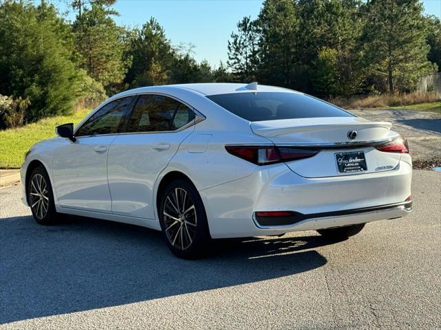 new 2025 Lexus ES 300h car, priced at $54,151