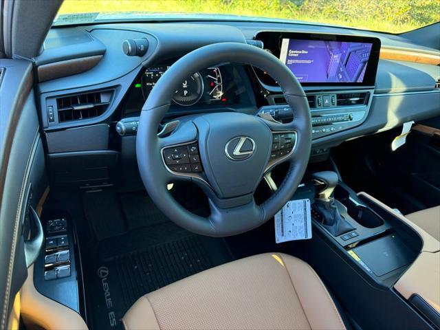 new 2025 Lexus ES 300h car, priced at $54,151