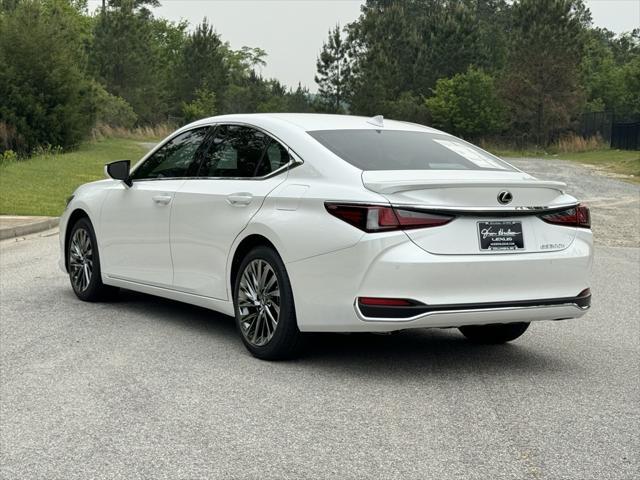 new 2024 Lexus ES 300h car, priced at $56,052