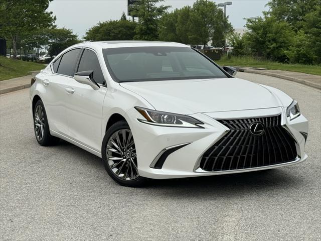 new 2024 Lexus ES 300h car, priced at $56,052