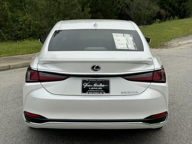 new 2024 Lexus ES 300h car, priced at $56,052