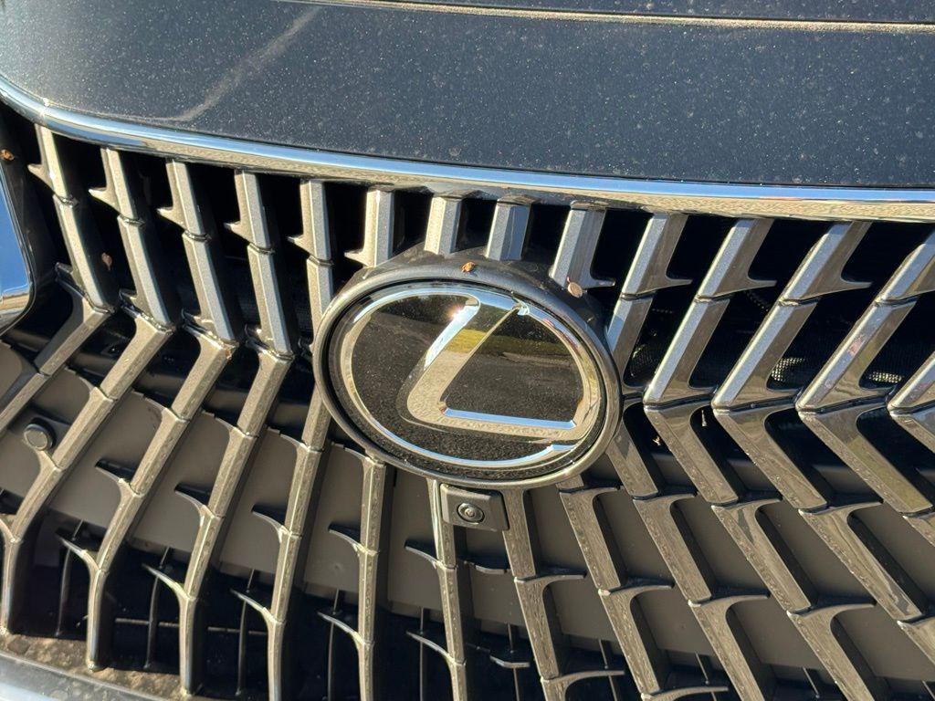 new 2025 Lexus ES 350 car, priced at $58,092