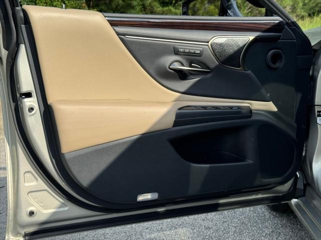 used 2019 Lexus ES 350 car, priced at $31,963