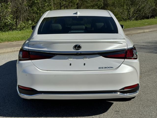 new 2024 Lexus ES 300h car, priced at $58,842