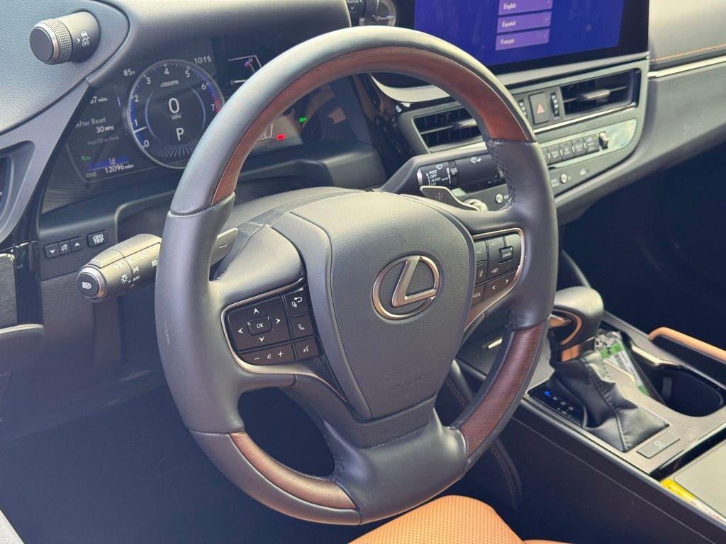 used 2024 Lexus ES 350 car, priced at $50,662