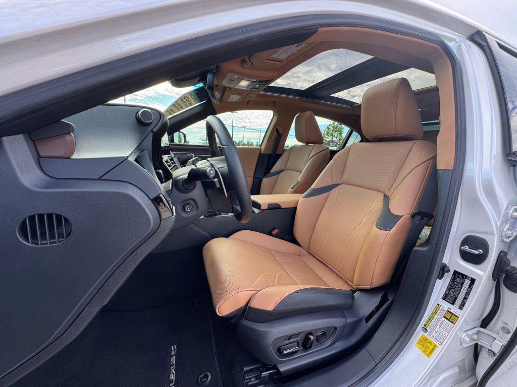 used 2024 Lexus ES 350 car, priced at $50,662
