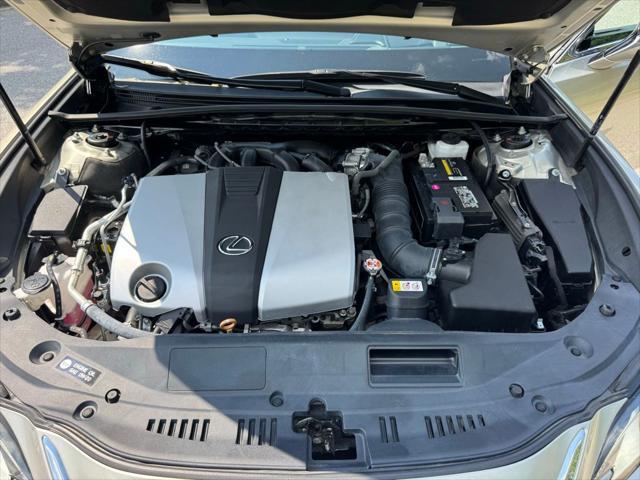 used 2019 Lexus ES 350 car, priced at $25,963