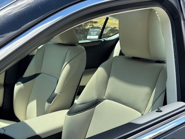 used 2025 Lexus ES 350 car, priced at $45,963