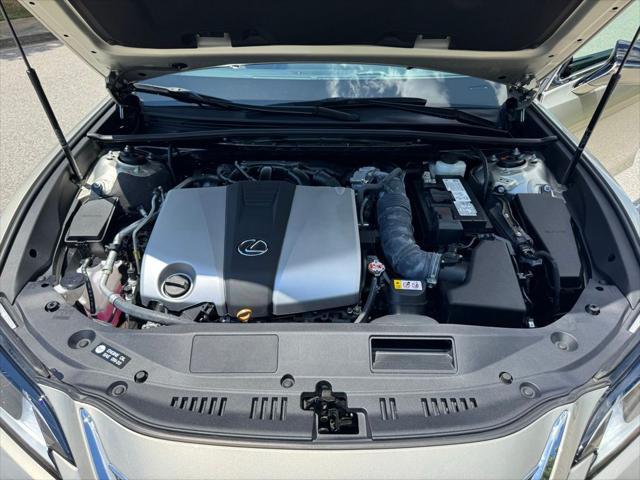 used 2022 Lexus ES 350 car, priced at $41,963