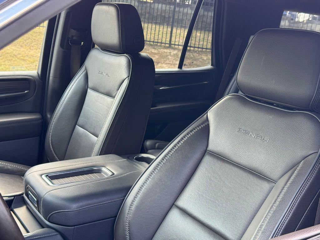 used 2023 GMC Yukon car, priced at $63,661