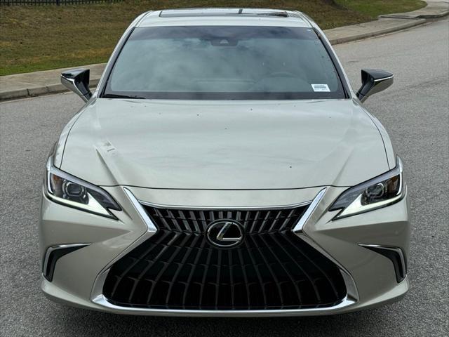 new 2025 Lexus ES 300h car, priced at $52,976