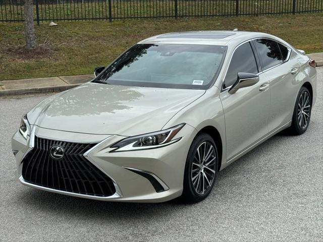 new 2025 Lexus ES 300h car, priced at $52,976