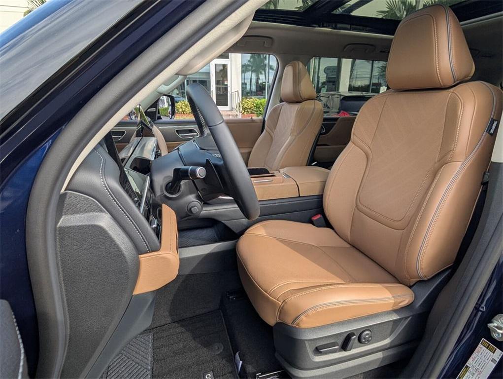 new 2026 INFINITI QX80 car, priced at $85,386