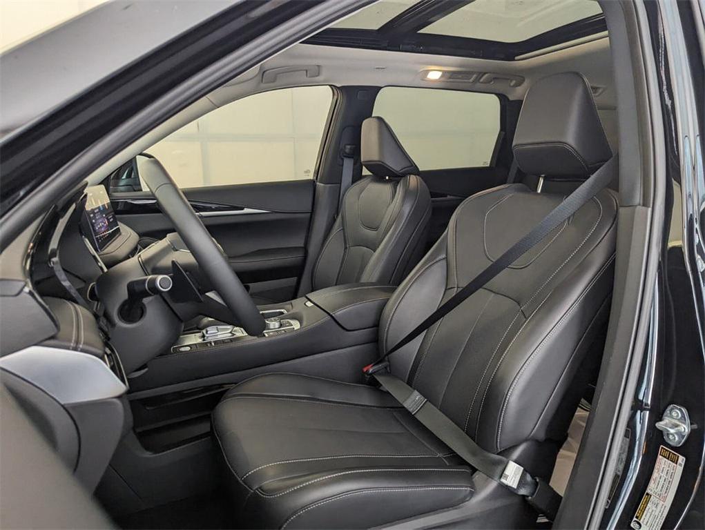used 2025 INFINITI QX60 car, priced at $39,432