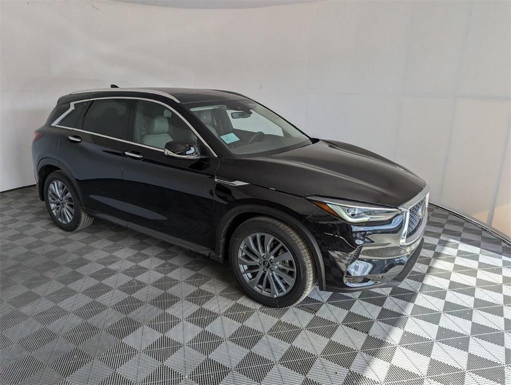 new 2025 INFINITI QX50 car, priced at $45,204