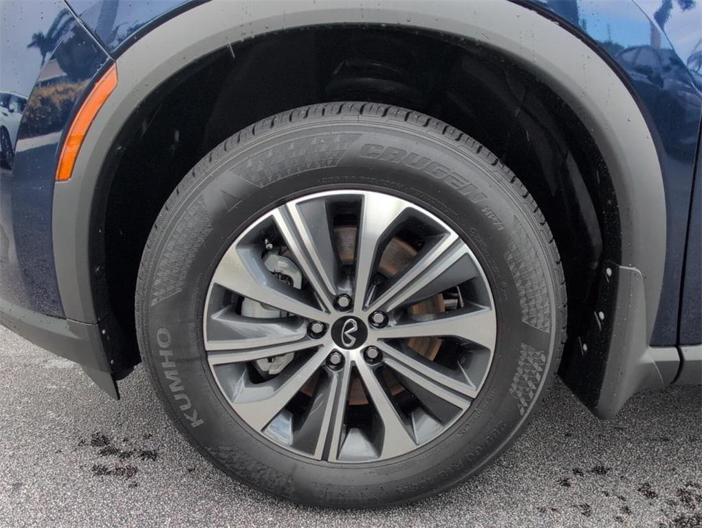 used 2025 INFINITI QX60 car, priced at $39,618
