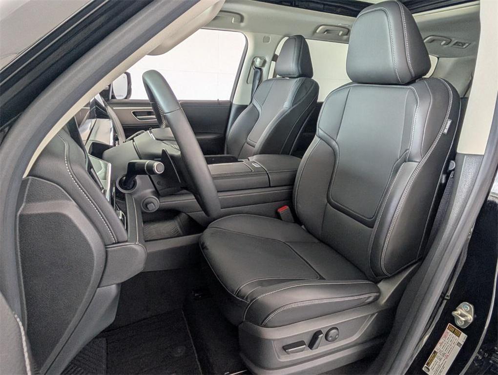 used 2025 INFINITI QX80 car, priced at $75,000