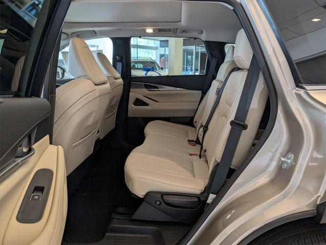 new 2025 INFINITI QX60 car