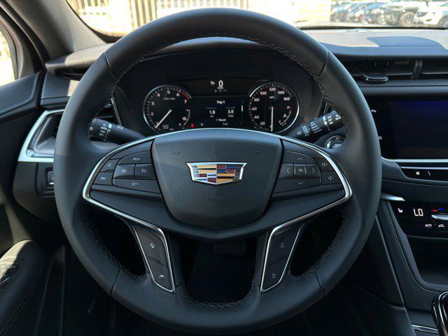 new 2025 Cadillac XT5 car, priced at $47,615