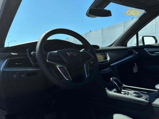 new 2025 Cadillac XT5 car, priced at $47,615