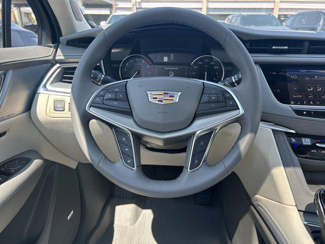 new 2025 Cadillac XT5 car, priced at $55,014