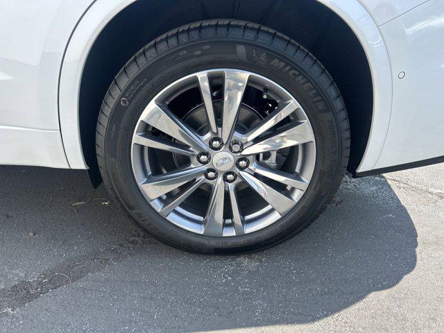 new 2025 Cadillac XT6 car, priced at $63,040